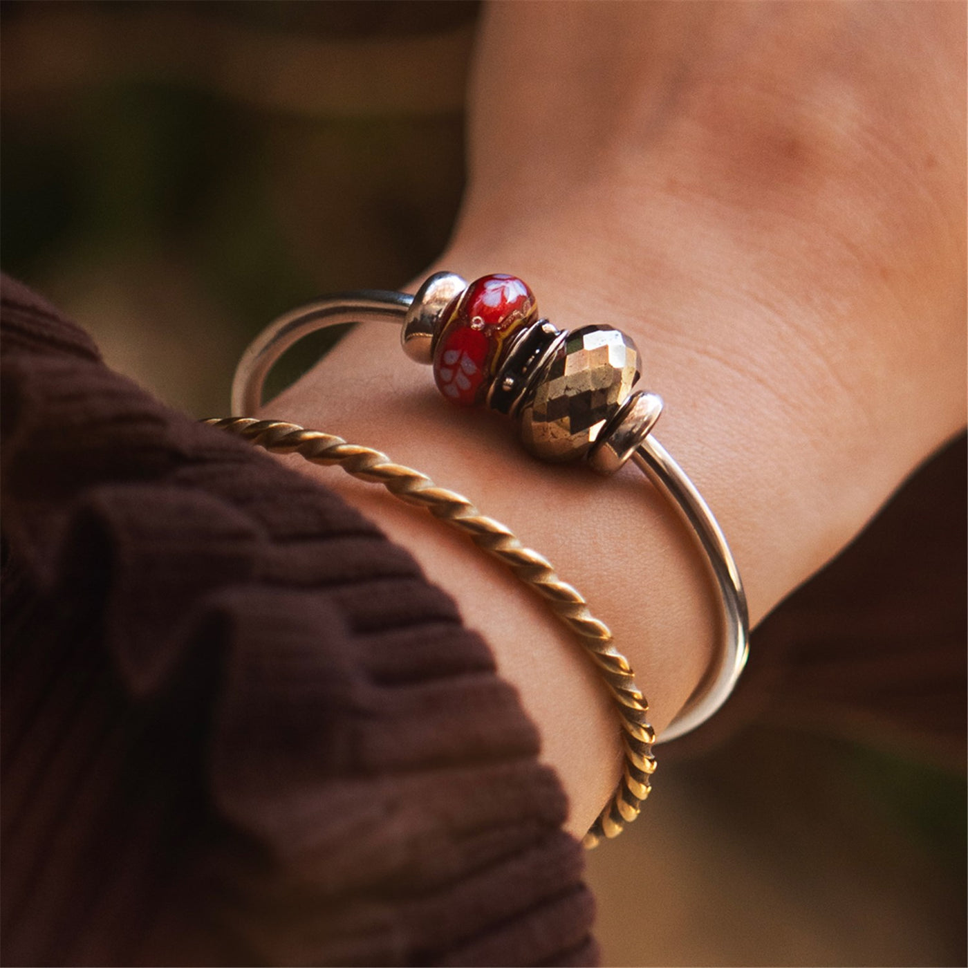 Crimson Silk Brilliance