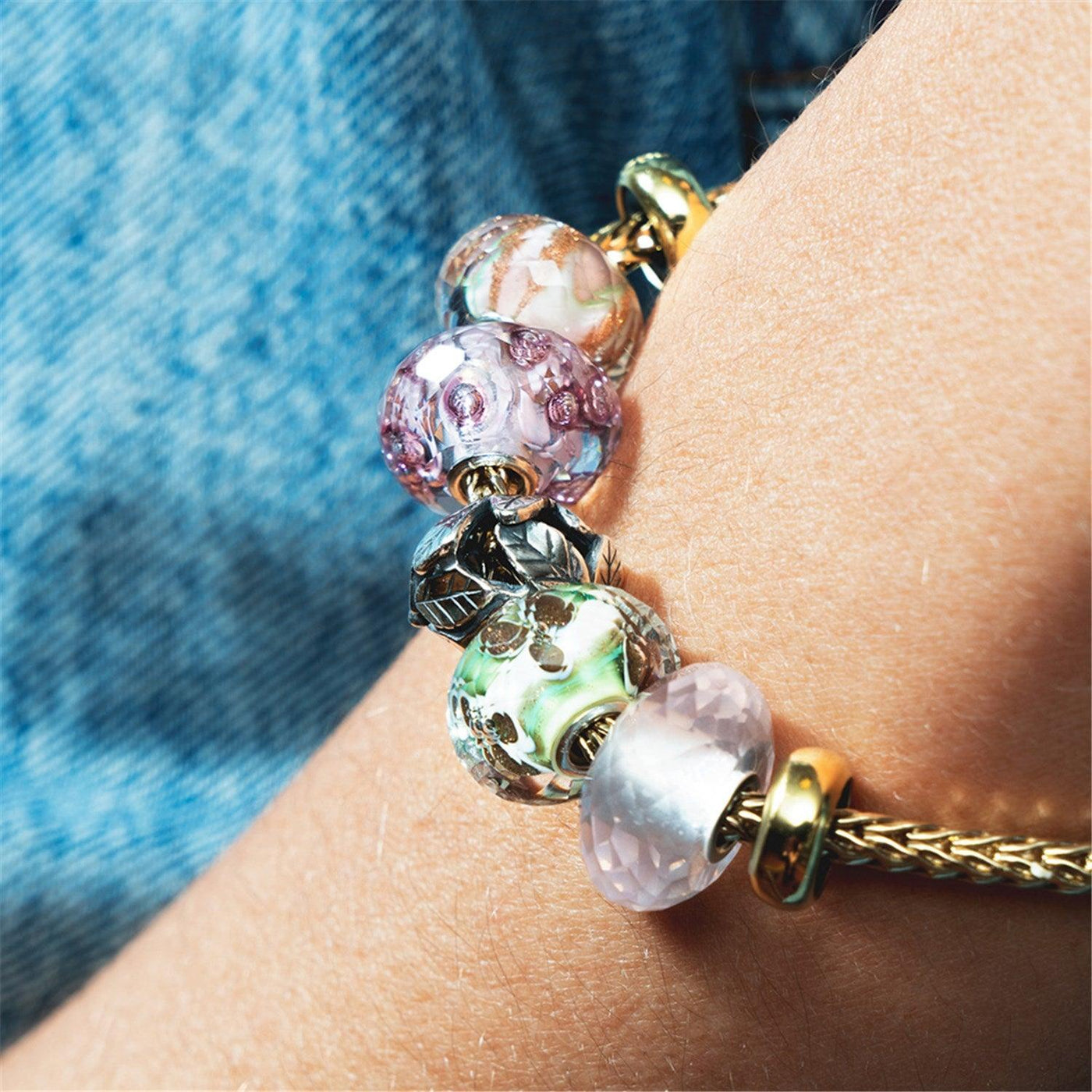 Gondoskodó Levelek Bead - Trollbeads Ékszerek Magyarország